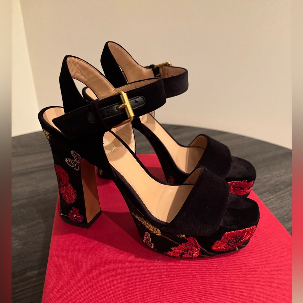 Valentino Velvet Black & Red Platform Open Toes Heels Size 37 - Picture 6 of 14